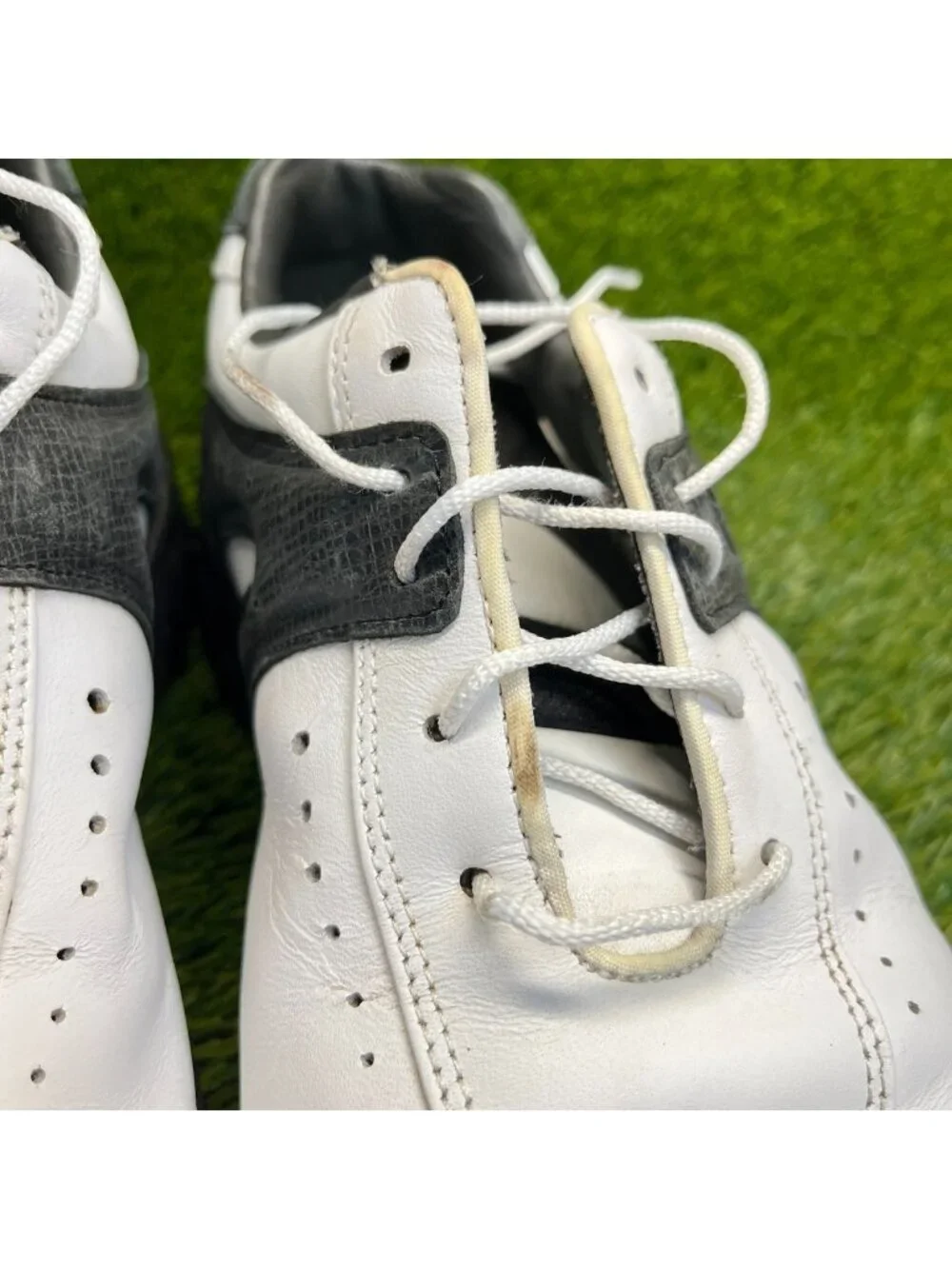 FootJoy Contour Series Mens Size 10 White Black Leather Outdoor Golf Cleats